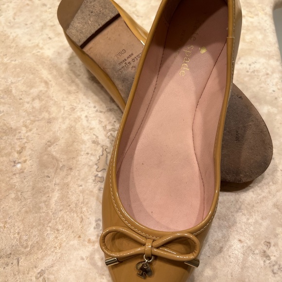 Kate spade tan patent leather flats - Picture 4 of 4